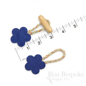 Red and Blue Flower-Shaped Toggle Closures, Made in Italy image 3