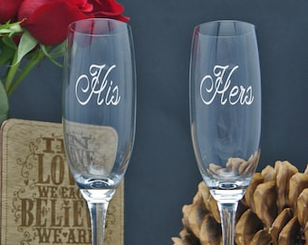 Personalized Champagne Glasses / Engraved Glass / Etched Flute / His Hers Engraved Champagne Flutes / Wedding Gift for the Couple / Set of 2