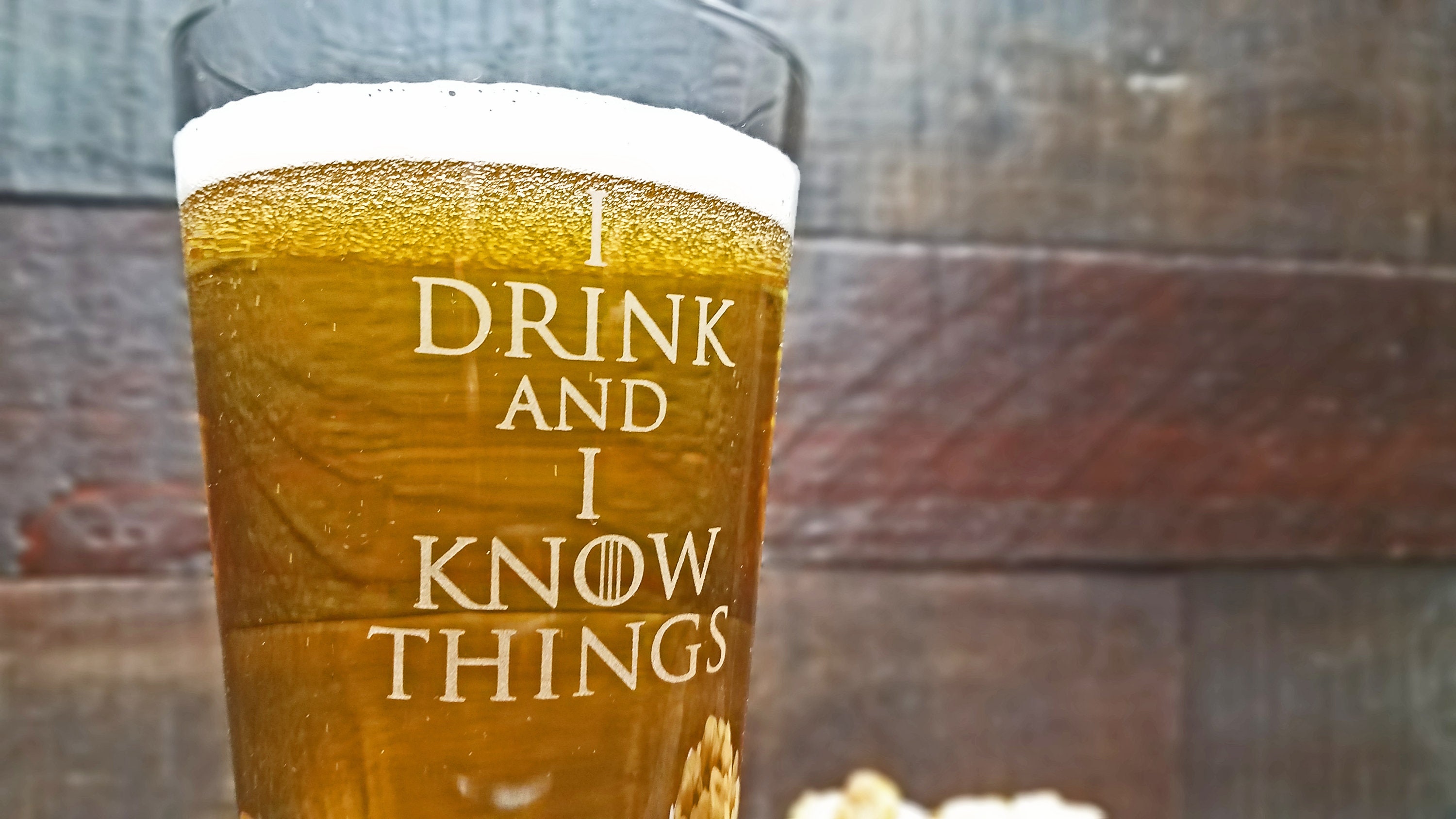 I Drink and I Know Things Beer Glass Custom Beer Lover Gift Etsy Polska
