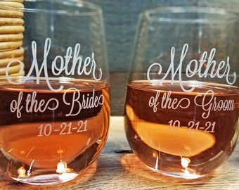 Mother of the Bride Stemless Wine Glass, Mother of the Groom Wine Glass, Engraved Wine Tumbler, Personalized Gift for Mom, Gift for Mother