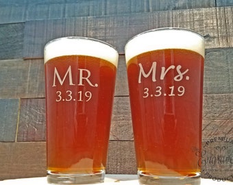 Mr. and Mrs. Beer Glasses, Custom Engraved with Date, Personalized Beer Glass, Wedding Gift, Beer Gift, Choose Two Custom Fonts - Set of 2