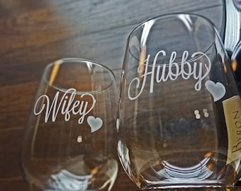 Hubby and Wifey Stemless Wine Glasses, Engraved Wine Glasses, Personalized Gift for Couple, Personalized Wedding Gift, Newlyweds, Set of 2