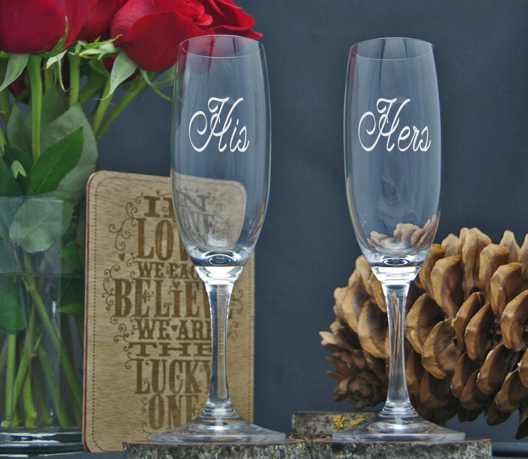 Personalised Hubby and Wifey Wine Glasses Personalized Gifts for Husband  Wife Bride Groom Engraved Wedding Anniversary Gifts for Couple 