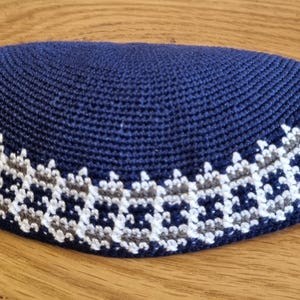 Blue Black Kippah Men Border Pattern 18cm Jerusalem yarmulke handmade Crochet Knitted Jewish Traditional Cap DMC כיפה JUIF Chapeau Kipah