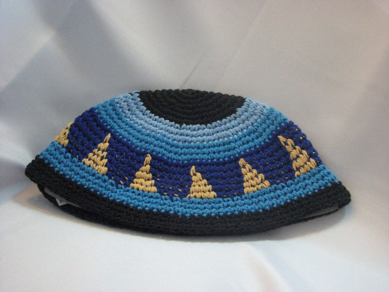 Frik Kippah Jewish Hand Knit Yamaka Freak Design Kippot Jewish Beanie Judaica crochet Yarmulkah Jewish cap from Israel Kipa cap 12x21cm