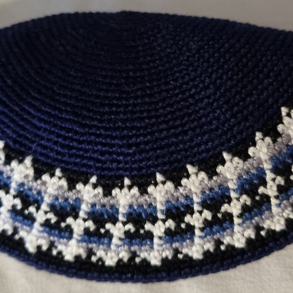 Israel DMC Bunte Blau Oder Schwarz Basis Yarmulke handgemachte Gestrickte Jüdische 16cm Kippah Yamakah Kippot כיפה Bordüre MusterYamakah