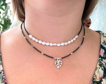 Fresh pearls necklace (available in 36 colours) : Seed beaded choker necklace with freshwater pearls