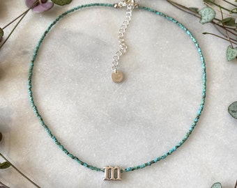 Initial necklace (available in 36 colours) : Seed beaded choker necklace with letter bead