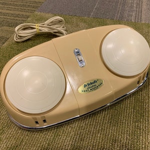 Vintage Dr. Scholls Electric Dual Foot Vibrating Massager Model No. 411 Made in USA 1970s - Etsy Vintage Dr. Scholls Electric Dual Foot Vibrating Massager Model No. 411 Made in USA 1970s - Etsy