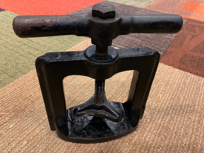 Antique Cast Iron Hand Crank Press Vise Screw Drive Blacksmith image 1