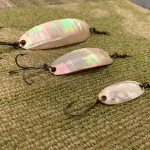 Vintage Fishing Lure Mother of Pearl Abalone Wobbler Spoon Set 