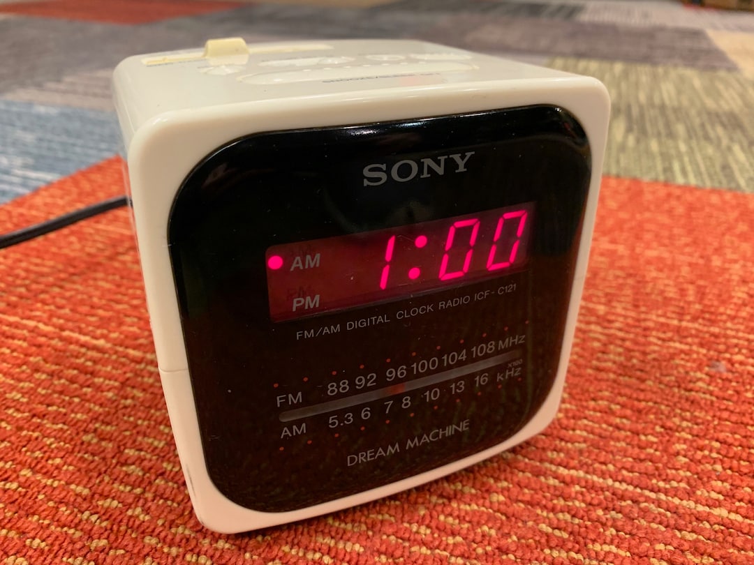 Vintage Sony Dream Machine Cube Clock Radio Alarm RED Electronic