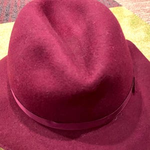 VTG L.L.Bean Red Wool Blend Bucket Hat Cloche Cap Made in Italy, sz Medium L.L. Bean | Accessories | Ll Bean Cream Baseball Cap With  main image 2