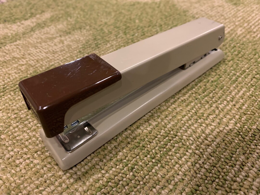 Vintage Swingline 78610 Desk Stapler Brown on Beige Mid Century Office