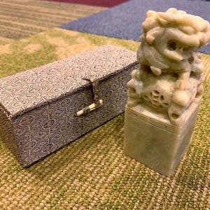 Vintage Asian Stone Foo Lion and Cub Chop Stamp with Original Box JULIO