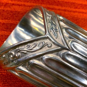 Lenox Butler's Pantry Wine Server 8 Inch Barware Bar Cart Decor