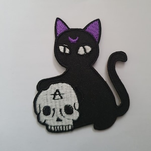 Halloween Witch&#39;s Black Cat Gothic Embroidered Iron on Applique Motif Patch