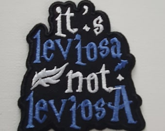 Aplique termocolante bordado com o motivo do feitiço Wingardium Leviosa