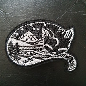 Night Sky Sleeping Cat Patch embroidered iron on motif