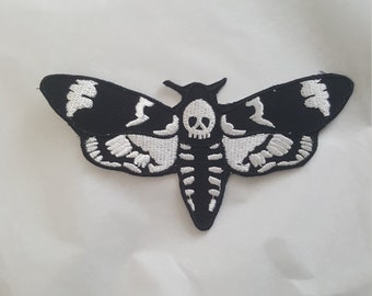 Death&#39;s Head Hawkmoth Embroidered Iron on Applique Motif Patch