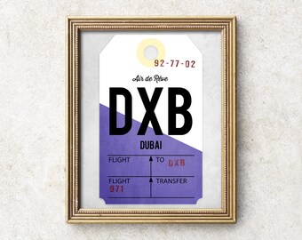 Dubai DXB-affisch, utskrivbar Dubai-konsttryck, digital DXB-flygplatskodkonst, vintage bagageetiketttryck, flygkonst, presenter till resenärer.