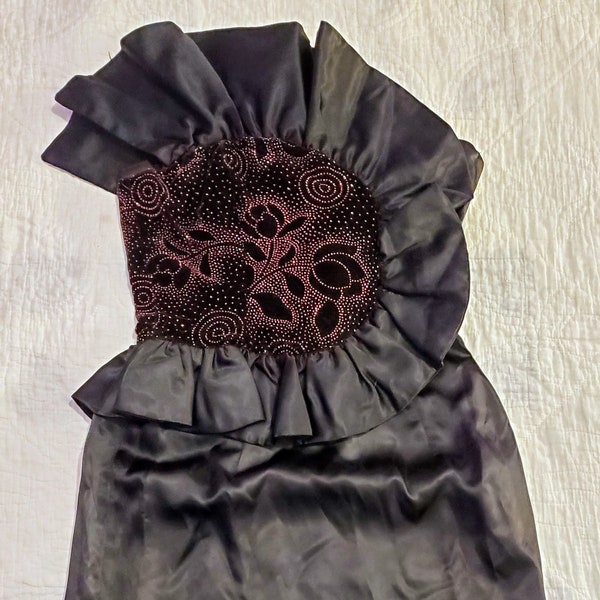 Vintage 1980s Gunne Sax black satin velvet fuchsia glitter detail size 7 party cocktail dress