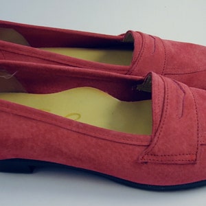Vintage Johnasen magenta suede loafers never worn size 38 or 7.5