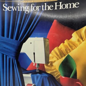 Livre de couture Singer pour la maison, comme neuf (1984)