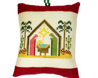 Adorno de Natividad hecho a mano en punto de cruz: decoración navideña cristiana