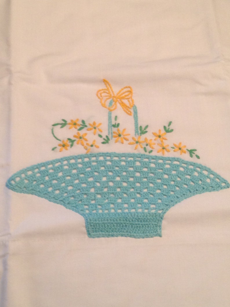 Crochet Pillowcase Basket Of Flowers Vintage Lady Pepperell Embroidered