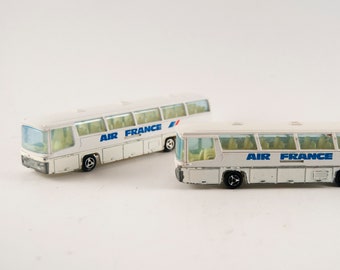 Collectible car model - Vintage car model - Vintage toy car - Scale model car - White miniature car - Model bus Air France 1 87 Majorette