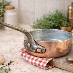 French antique copper pot, Country kitchen cookware, Sauté pan vintage