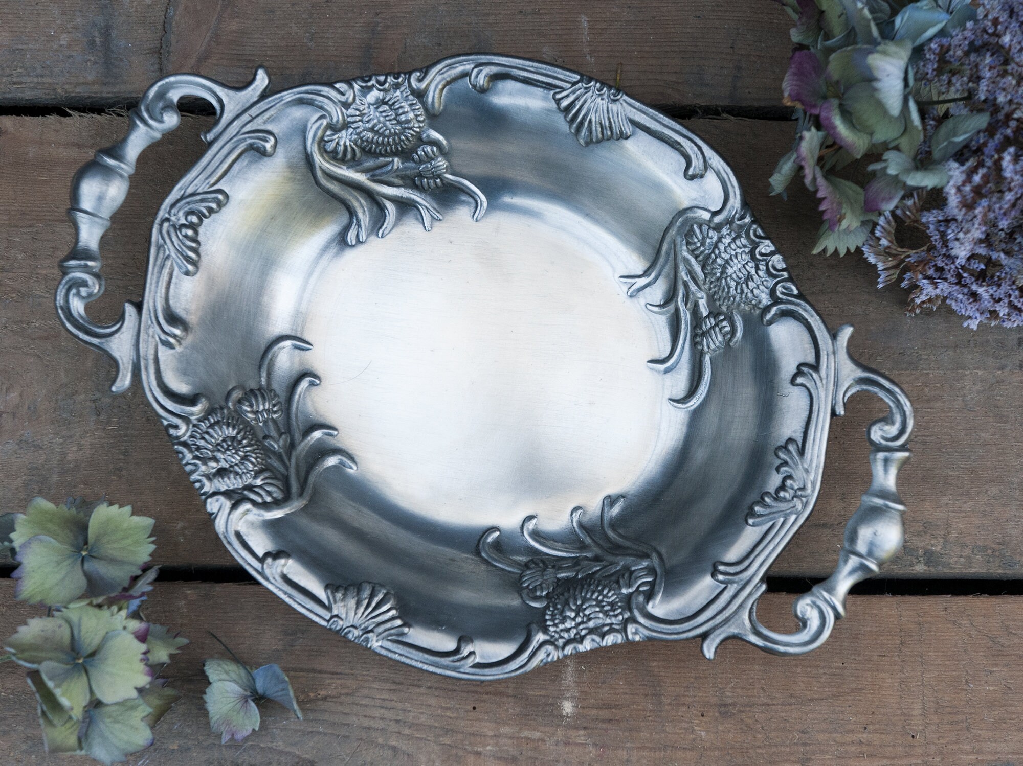 Petit Plateau en Étain Vintage, Plateau de Service Métal