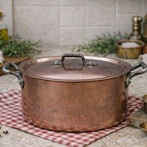 French vintage copper pot, Antique cooking pan, French country decor
