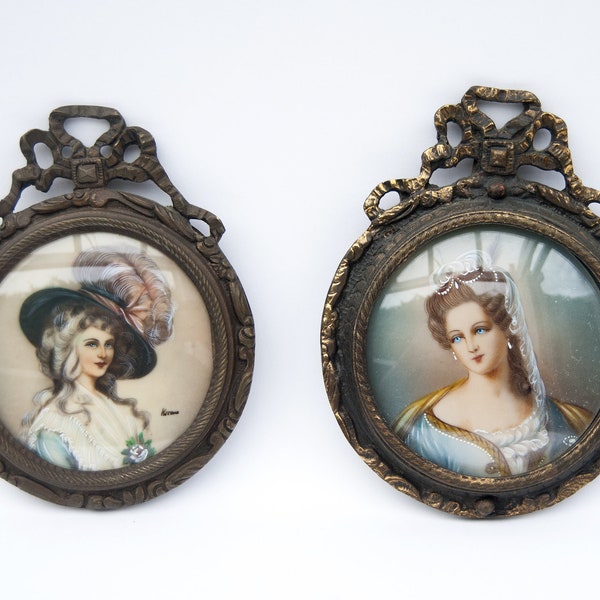 Lot de 2 cadres médaillons style Louis XV, Petit portrait miniature femme en bronze