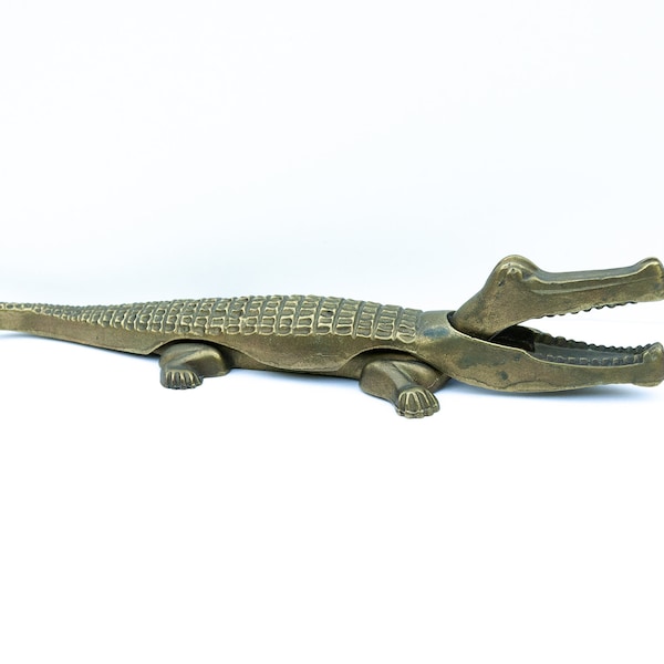 Crocodile en laiton vintage, Casse noix forme animal en métal doré, Grande figurine de collection