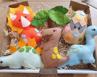 Dinosaur felt garland / bunting, nursery decoration