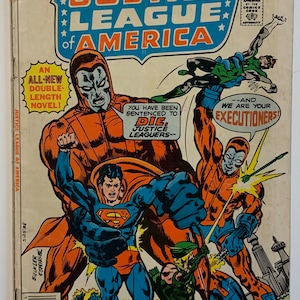 DC Giant Justice Of League of America No World Escapes The Manhunters Number 141 April 1977 Vintage Comic Book