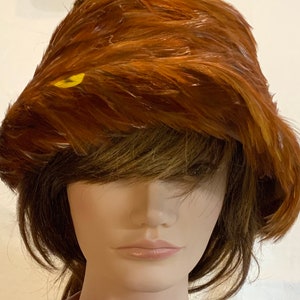 Vintage Feathered (Red/Brown Colorful Feathers) Cloche Women’s Ladies Girls Hat 1950’s