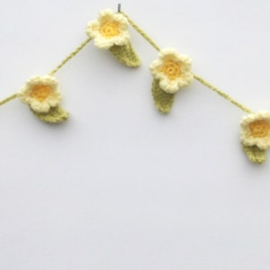 primula flower garland. yellow primrose crochet bunting image 2