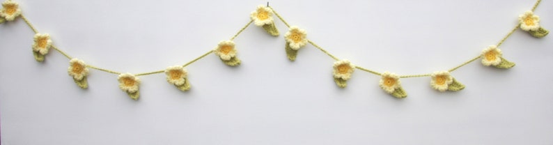 primula flower garland. yellow primrose crochet bunting image 2