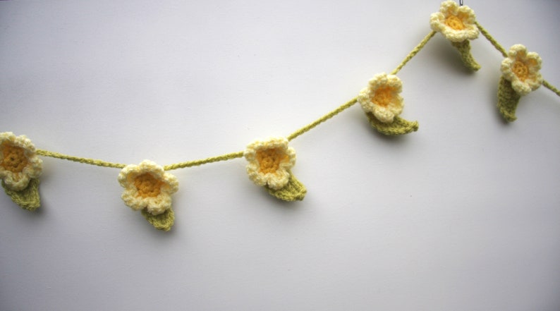 primula flower garland. yellow primrose crochet bunting image 3