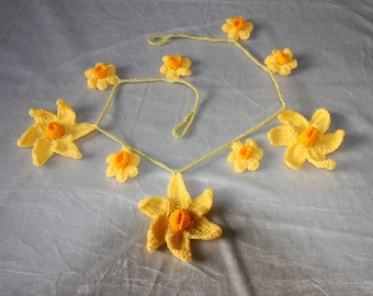 Daffodil garland, crochet daffodil bunting