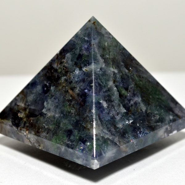 54mm Indian Iolite Crystal Pyramid Rainbow Natural Cordierite Dichroite Polished Gemstone Metaphysical Healing Mineral Chakra Stone (AA15)