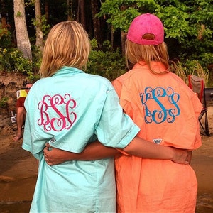 Columbia PFG SHORT sleeve fishing shirt with jumbo monogram