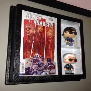 Comic Book Display with Action Figure shelf Display-go image 3