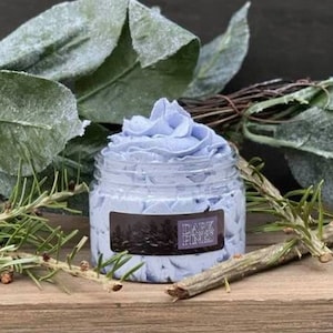 Pinos oscuros (pino fresco y enebro escarchado) / Jabón batido / Jabón vegano / Jabón esponjoso con crema batida / Jabón para las fiestas de invierno