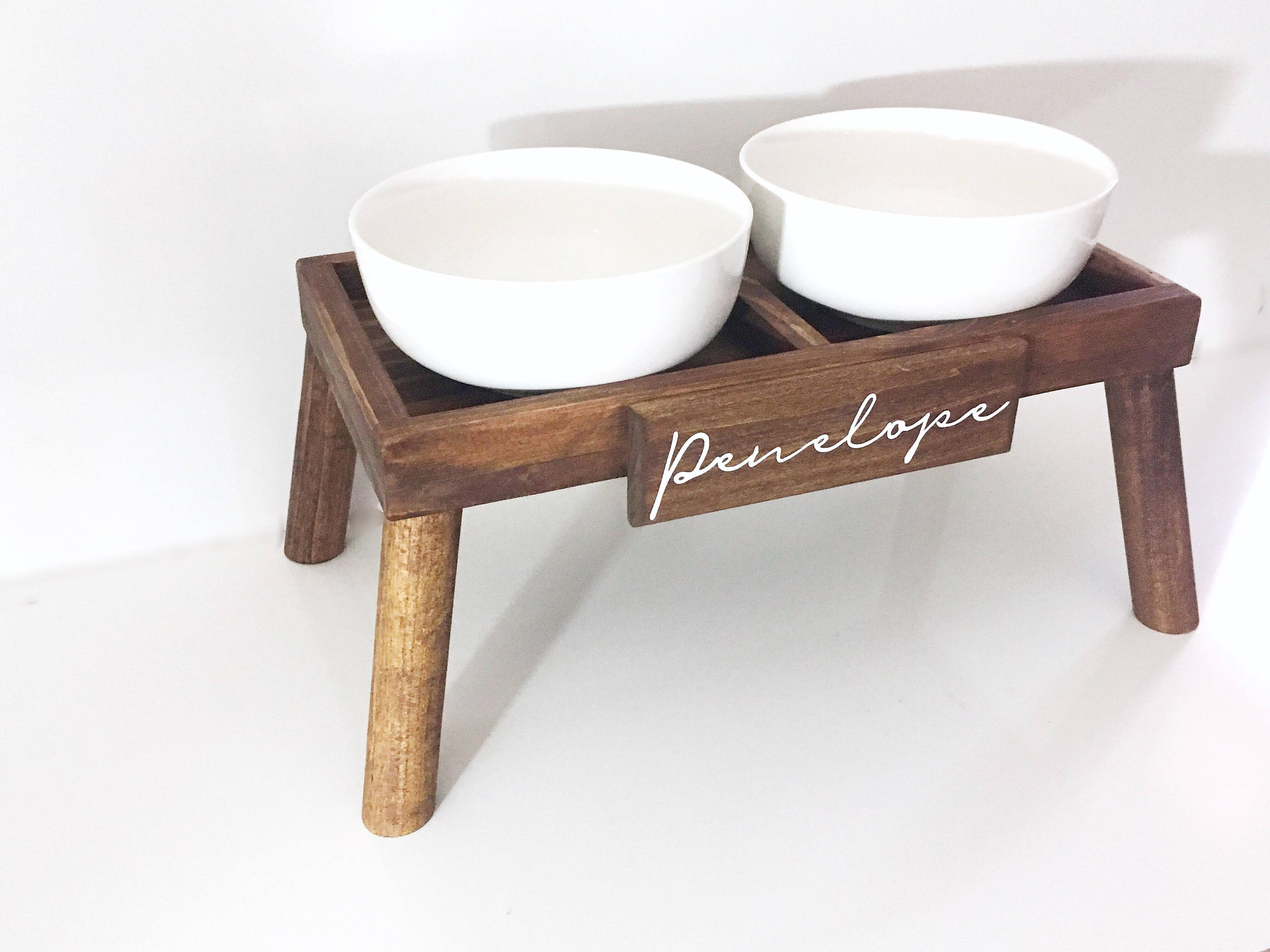 Tilted Elevated Dog Bowl Stand Large 1600ml / 54oz, Raised Feeding Station  for Dogs, Wood Carved Personalization, Custom Single Dog Feeder 