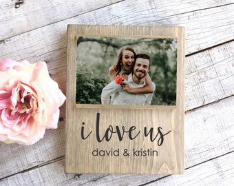 i love us wood picture frame | girlfriend boyfriend gift | personalized gift for wife husband | 4x6 photo frame | picture frame personalized