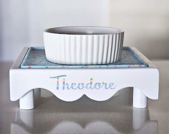 Soporte elevado para comedero de perros / Soporte para comedero de gatos / Plataforma para comedero de mascotas / Elevador de comedero personalizado para cachorros / Estación de alimentación para mascotas con tapete de silicona